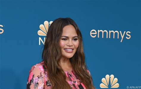 „Es war eine Abtreibung“: Warum wir Chrissy Teigen für ...